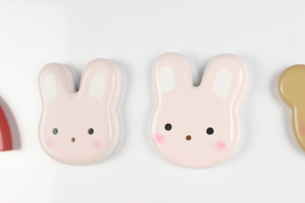 �ԏ�����c�t���l�̑����L�O�̃z���C�g�{�[�h